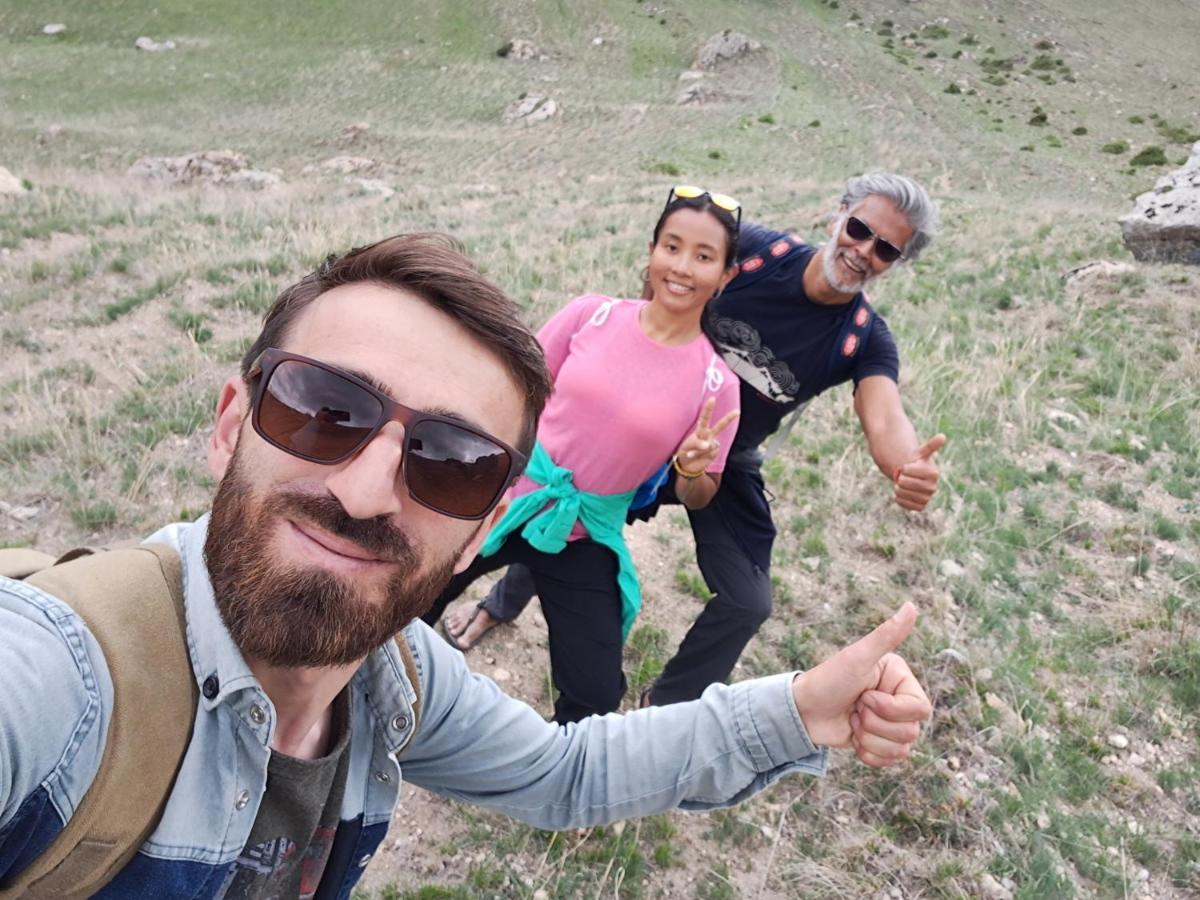 Xinaliq Khinalig Izzet'S Riverside Home Stay Extérieur photo