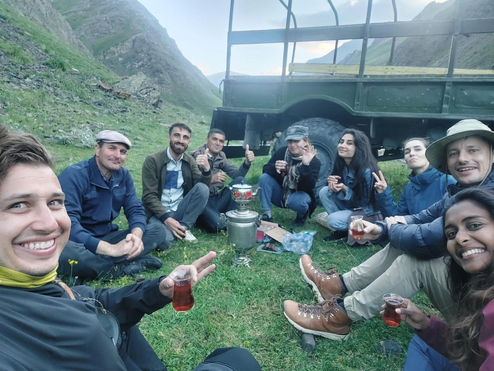 Xinaliq Khinalig Izzet'S Riverside Home Stay Extérieur photo