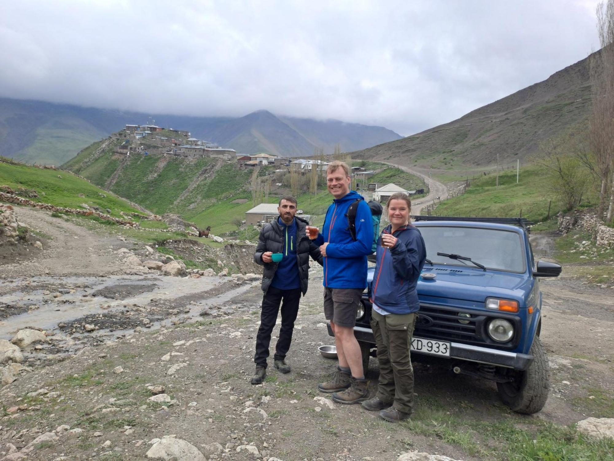 Xinaliq Khinalig Izzet'S Riverside Home Stay Extérieur photo